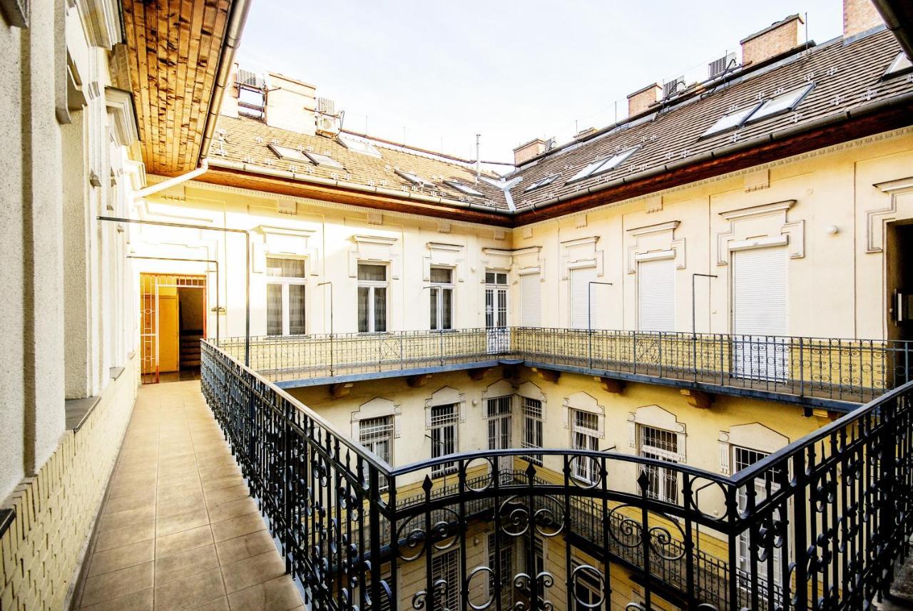 Luxury Paulay Street Apartment Budapest Esterno foto