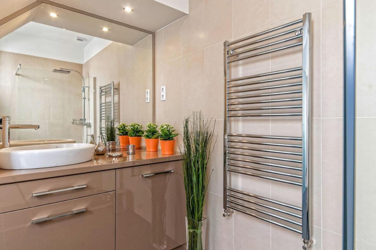Luxury Paulay Street Apartment Budapest Esterno foto