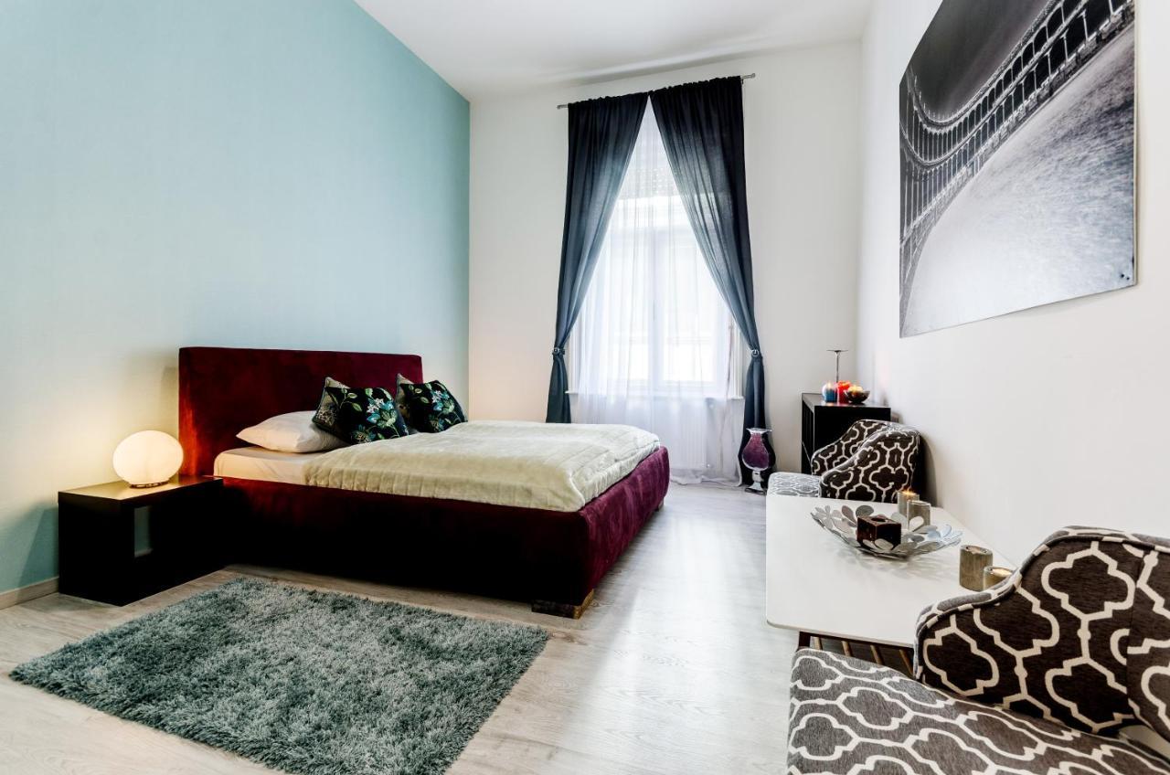 Luxury Paulay Street Apartment Budapest Esterno foto